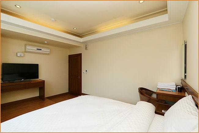 Happy Owner B&B Жуйсуй Экстерьер фото